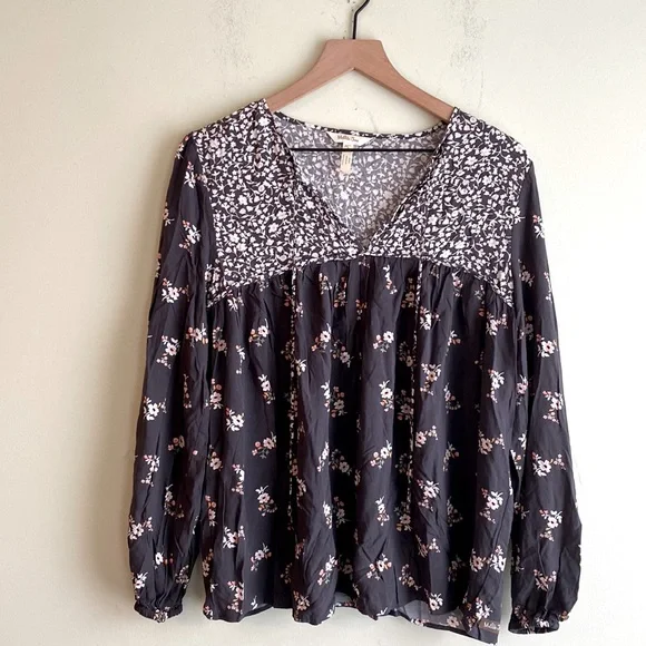 Matilda Jane In the Breezeway Split Neck Floral Boho Top - Picture 2 of 6